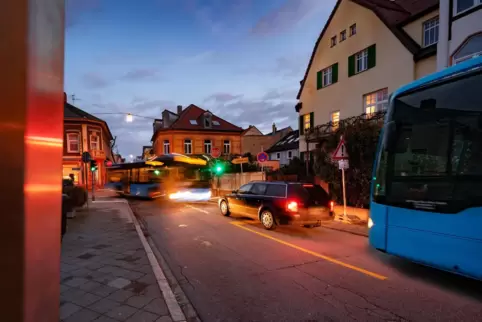 Stadtbusse in der Gilgenstraße: abends oft nicht gut besetzt.