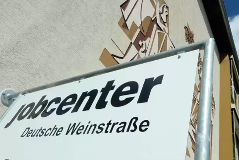 Im Jobcenter in Neustadt kam zu einem Zwischenfall, bei dem ein Polizist verletzt wurde. 