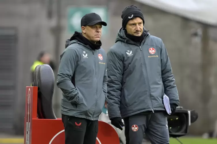 Stehen f&uuml;r Ruhe und Sachlichkeit: FCK-Chefrainer Markus Anfang (links) und sein Assistent Florian Junge. 