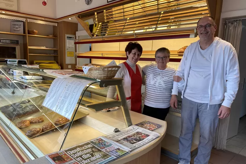 Das Team der Bäckerei Bouché (v.li.): Alexandra Naska, Marita Sachs und Stefan Bouché. Auf dem Foto fehlt Jutta Wilhelm.