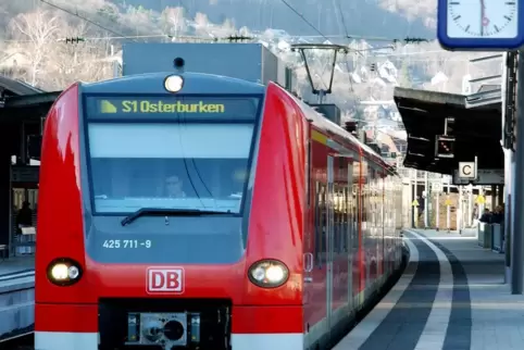 Von Kaiserslautern und Neustadt (Foto) fahren die S-Bahn-Züge bisher rechtsrheinisch weiter ins Neckartal. Endbahnhof der S1 von