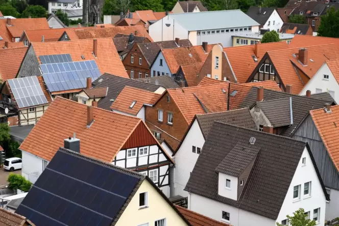 Vorleistung oder Vorsicht? Bei der Einschätzung des angemessenen Zeitpunkts zur Korrektur der Grundsteuer gehen die Meinungen im Vorleistung oder Vorsicht? Bei der Einschätzung des angemessenen Zeitpunkts zur Korrektur der Grundsteuer gehen die Meinungen im
