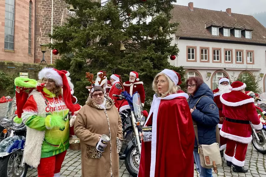 Auf dem Annweilerer Rathausplatz.