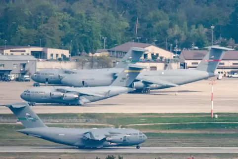 Die Air Base in Ramstein: Der US-Luftwaffenstützpunkt wurde ebenso von unbekannten Drohnen überflogen wie das Gelände der BASF i