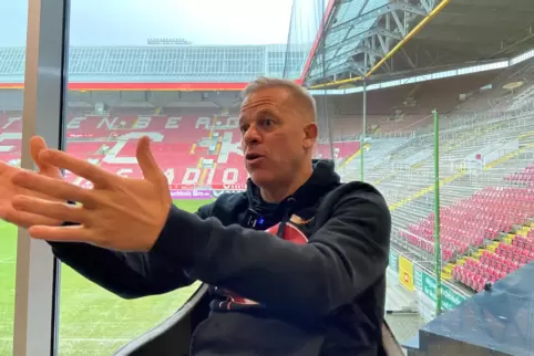 Gibt seinem Team für die Hinserie die Note „ordentlich“: FCK-Coach Markus Anfang.