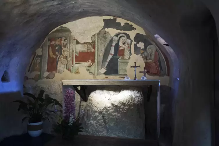 Die berühmte Grotte im Kloster zu Greccio. 