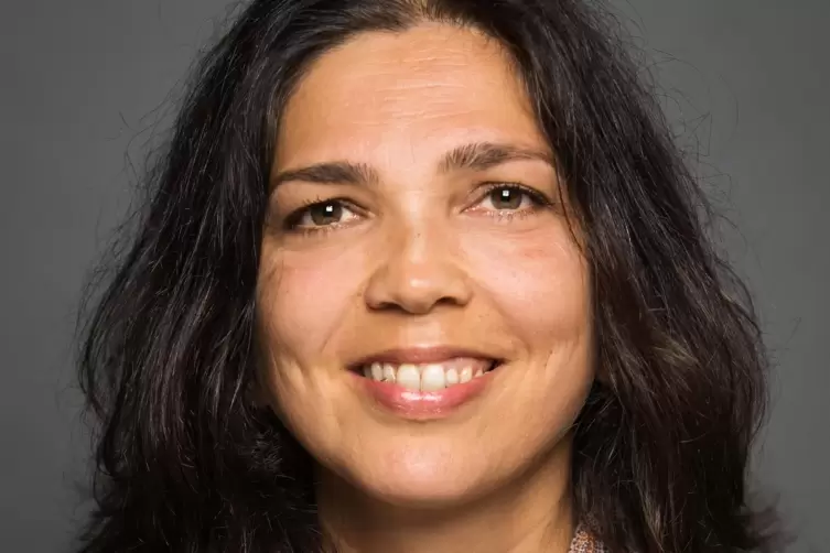 Bahdja A. Maria Fix 