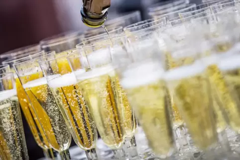 Fruchtfrische und „Weinigkeit“ unterscheiden traditionell die hochwertigen deutschen Sekte vom Champagner.