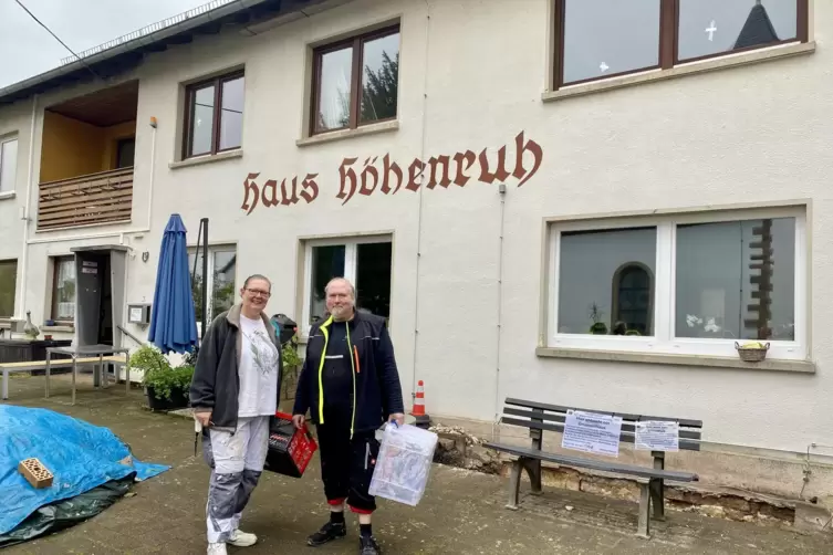 Ende und Neuanfang: Nachdem sie das Seniorenheim Haus H&ouml;henruh schlie&szlig;en mussten, machten Dorit Hellinger-Thorausch und Thomas H