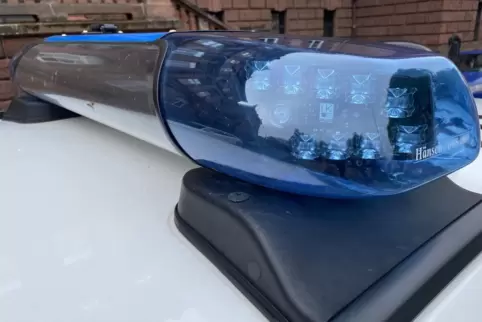 Polizei und Staatsanwaltschaft hüllen sich bisher in Schweigen. 