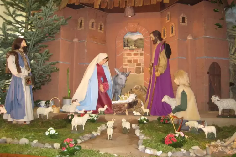 Weihnachten in St. Magdalena: Krippe in der Kirche.