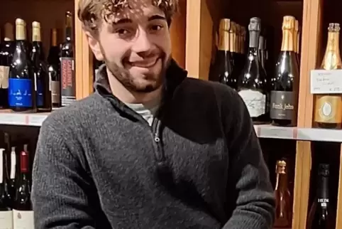Rani Kurajouli trinkt am liebsten einen Riesling. 