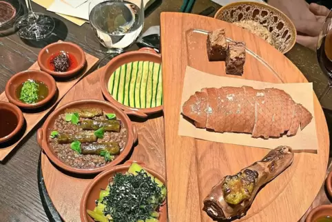 Ein Enten-Gericht im Potong, dem Restaurant von Köchin Pam. 