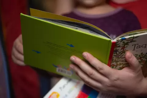 Ein guter Vorsatz für 2025 könnte mehr lesen sein. 