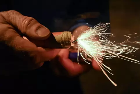 Die Polizei sucht nach dem Silvester-Vorfall Zeugen.