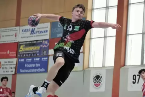 „Lenny“ de Hooge (17) spielt seit 2023 für das HLZ Friesenheim/Hochdorf und feierte im Dezember 2024 sein Debüt in der 2. HBL 