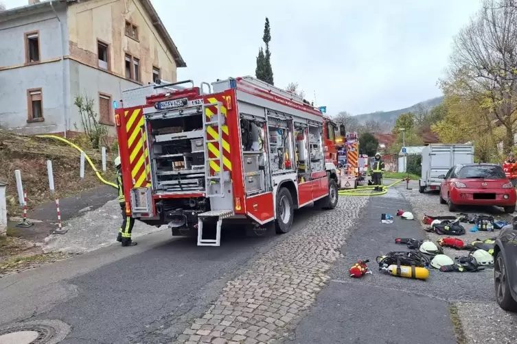 Schwelbrand in der Quellenstra&szlig;e: eine Seniorin kam dabei ums Leben. 