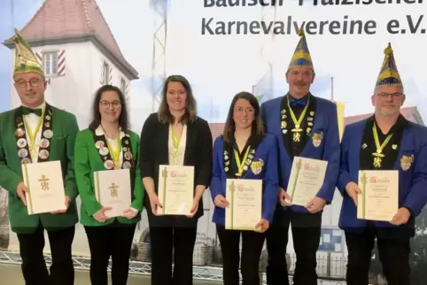 Neue Löwenträger in der Kampagne 2025: (von links) Jürgen Breiner, Lisa-Marie Breiner, Celine Matheis, Sarah Hornung, Gerd Liese