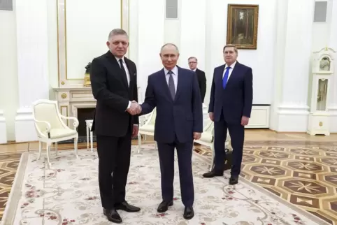  Wo bleibt da die Ukraine? Der slowakische Premier Fico Ende Dezember bei Putin im Kreml.