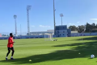 Während des Trainings am Mittwochvormittag arbeitete Ache zu Beginn individuell, stieß erst später zu seinen Teamkollegen. 