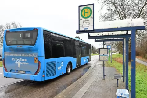 Die Bushaltestelle am Badepark ist barrierefrei. 