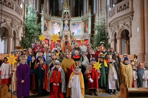 Im Dom: Sternsinger der Dompfarrei Pax Christi.