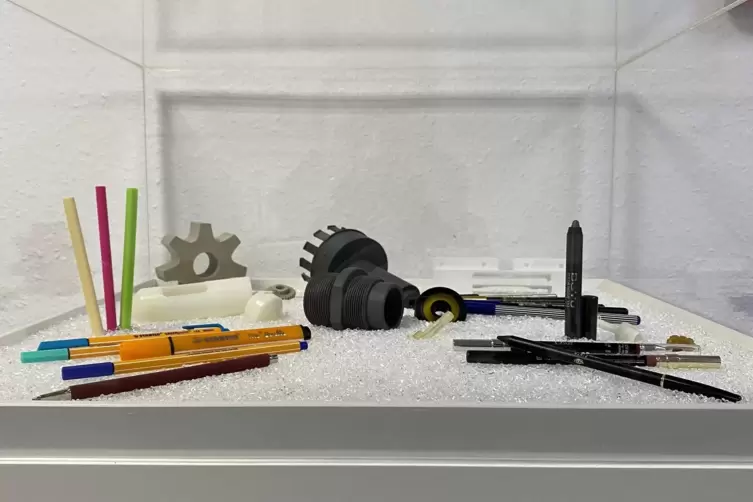 Schreibger&auml;te und Kosmetik sind zwei S&auml;ulen des traditionsreichen Unternehmens.