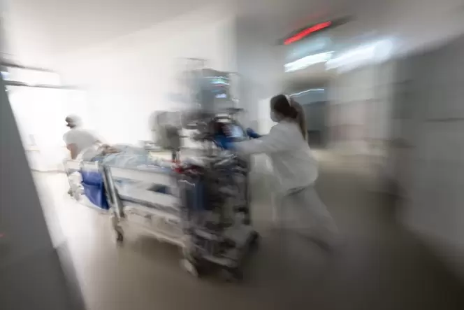 Wenn es schnell gehen muss: Intensivpatientin im Krankenhaus.