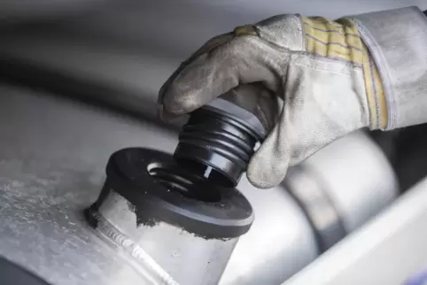230 Liter Dieselkraftstoff haben die Diebe erbeutet.