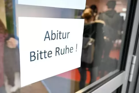Am Mittwoch starten die Abiturprüfungen mit dem Fach Deutsch.