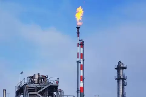 Im Werksteil Nord verbrennt die BASF überschüssige Gase über Fackeln.