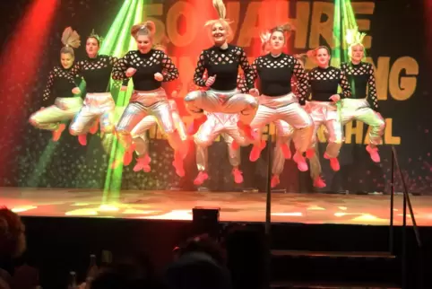 Ein tänzerischer Höhepunkt ist seit Jahrzehnten die TVH Tanzgruppe „Step und Pep“.