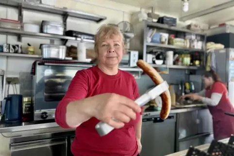 Ab in den Ruhestand: Nach 36 Jahren sagt Ruth Sprunck Grill und Currysoße adieu. 