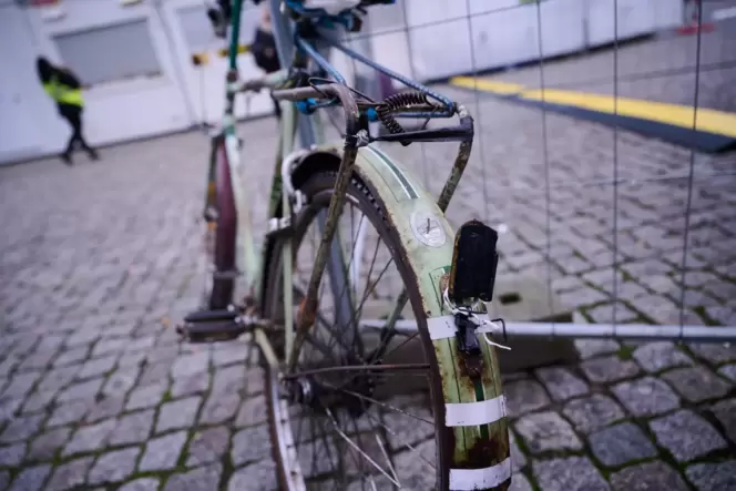 Nicht mehr fahrbereit: Schrottfahrräder.