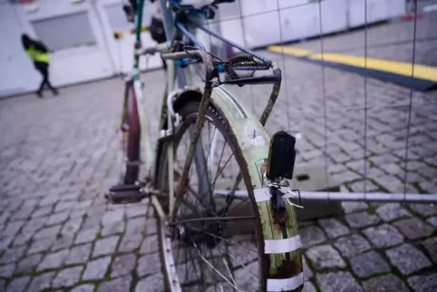 Nicht mehr fahrbereit: Schrottfahrräder. 