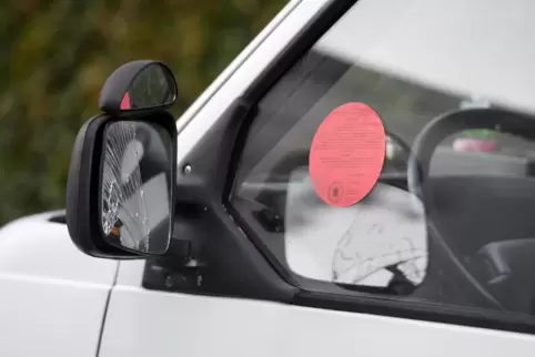 Roter Punkt: So oder so ähnlich wird er auch in vorderpfälzer Kommunen angebracht.