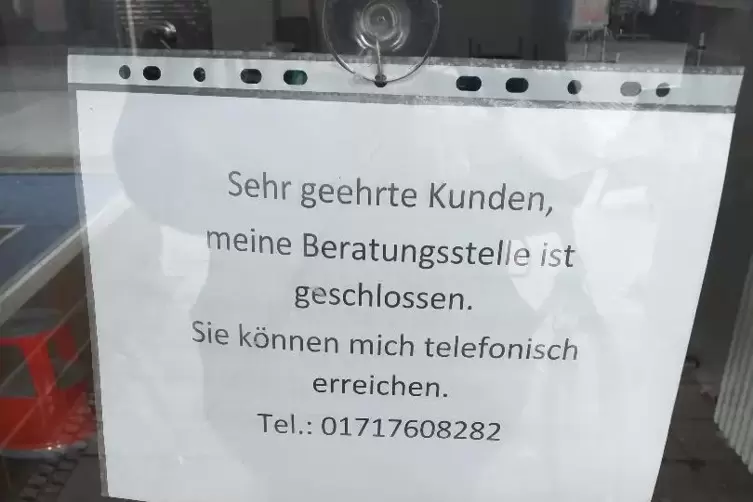 Auch das Versicherungsb&uuml;ro im Einkaufszentrum hat geschlossen.