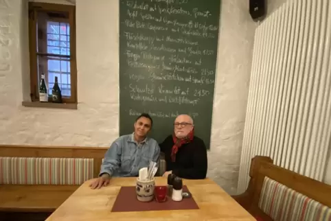 Das Landauer Wirthauspaar Hans Alexander und Lucicleide Dasilva möchte im Geschäft bleiben 