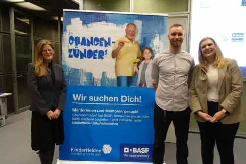 Andrea Kirsch (links) und Moritz Schneider sind als Mentoren bei „Kinderhelden“ aktiv und können von positiven Erfahrungen mit d
