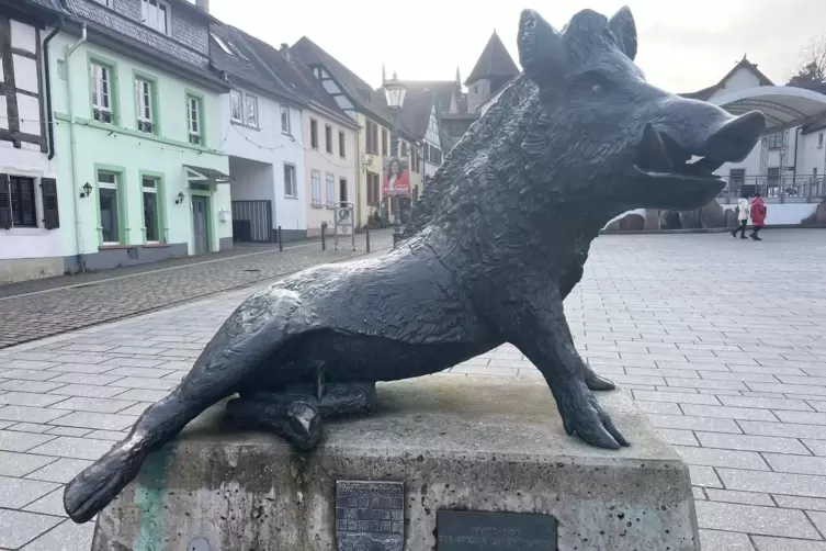 Die Kopie: Wutz auf dem R&ouml;merplatz in Kirchheimbolanden. 