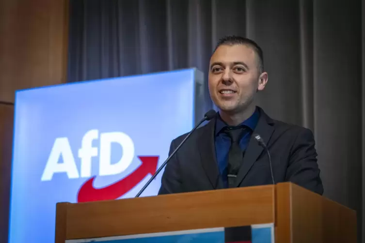 Backshop am Hauptbahnhof: Boris Gamanov, AfD. 