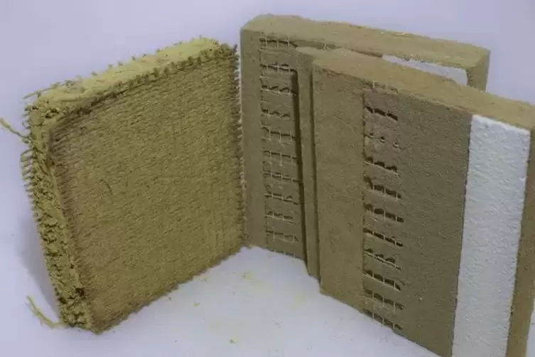 Innenausbauplatten aus Holzweichfaser und Lehm.