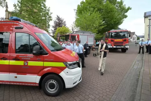 War eine der jüngsten großen Anschaffungen für die Feuerwehr: ein Mannschaftstransportfahrzeug und ein Tanklöschfahrzeug, das im