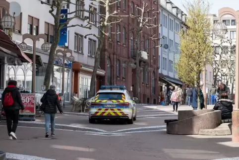 Die Polizei hat ihre Präsenz in der Innenstadt verstärkt. 