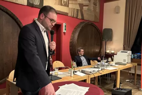 Daniel Krauß hat diverse Themen auf seiner Agenda – und will sich klar vom amtierenden Bürgermeister Frank Rüttger abgrenzen. 