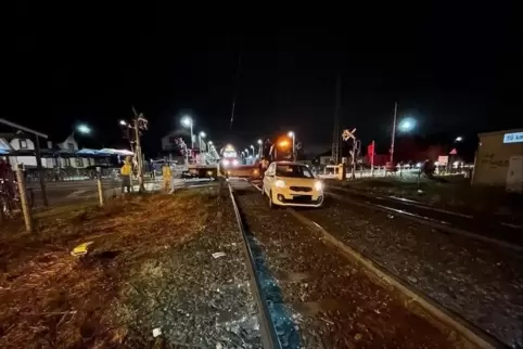 Die Bahnstrecke war mehrere Stunden gesperrt. 