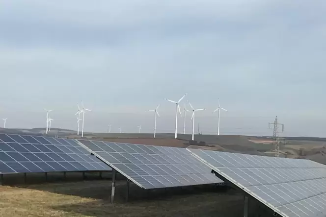 Photovoltaik-Anlagen, wie die in Schiersfeld, sind im Kreis keine Seltenheit mehr. Photovoltaik-Anlagen, wie die in Schiersfeld, sind im Kreis keine Seltenheit mehr.