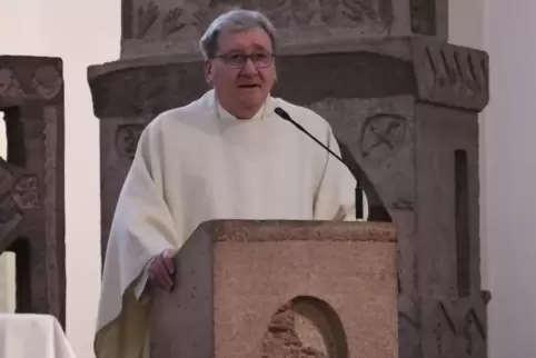 Zelebrierte den Gottesdienst mit: Alban Meißner.