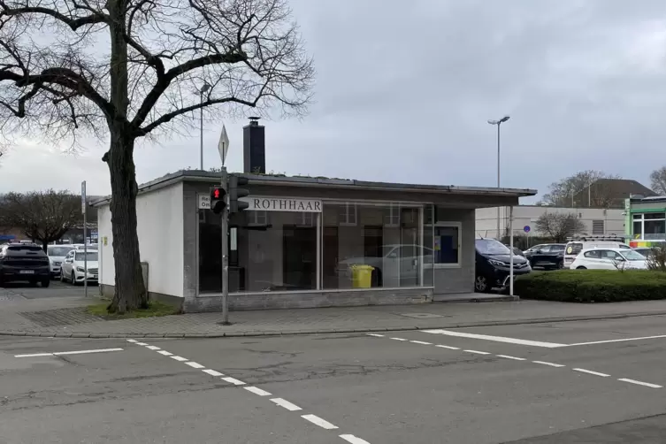Der Pavillon soll bald fallen.
