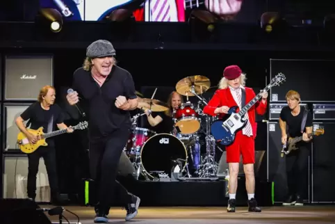 AC/DC beim Torustart 2024 . 